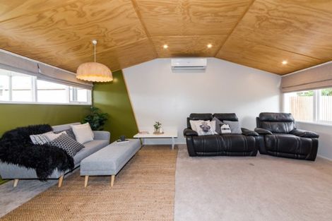 Photo of property in 9 Harpham Street, Taradale, Napier, 4112