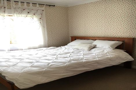 Photo of property in 28 Coote Road, Bluff Hill, Napier, 4110