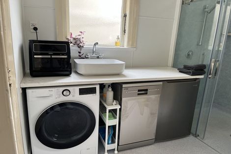 Photo of property in 9 Waiteata Road, Kelburn, Wellington, 6012