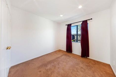 Photo of property in 1 Waylen Place, Burswood, Auckland, 2013