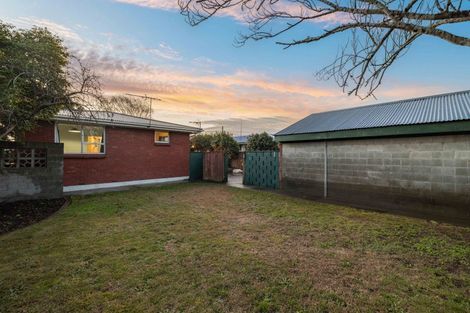 Photo of property in 21 Inwoods Road, Parklands, Christchurch, 8083