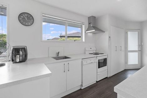 Photo of property in 46 Oakley Crescent, Hornby, Christchurch, 8042