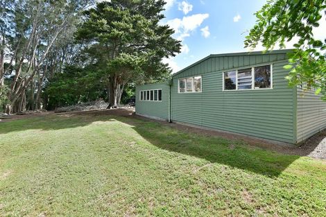 Photo of property in 2059 State Highway 16, Helensville, 0875