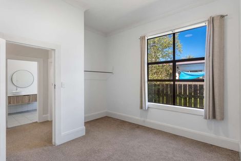 Photo of property in 2 Cobden Street, Gisborne, 4010