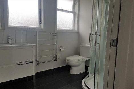 Photo of property in 2 Marie Crescent, Te Atatu South, Auckland, 0610