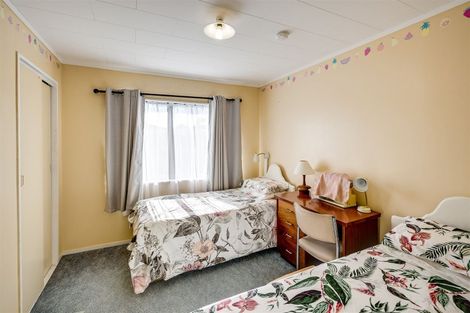 Photo of property in 8 Cardiff Place, Tamatea, Napier, 4112