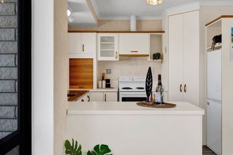 Photo of property in 28c Tukapa Street, Westown, New Plymouth, 4310