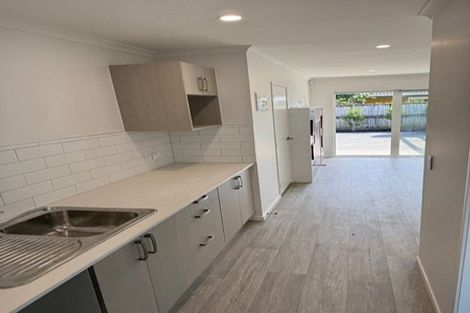 Photo of property in 2/7 Tulloch Place, Conifer Grove, Takanini, 2112