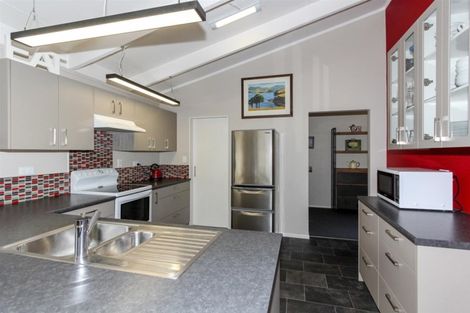 Photo of property in 1263 Egmont Road, Egmont Village, New Plymouth, 4372