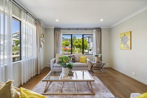 Photo of property in 17 Oak Bark Drive, Schnapper Rock, Auckland, 0632