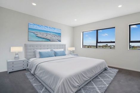 Photo of property in 2 Faithful Drive, Karaka, 2113