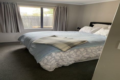 Photo of property in 22 Linkwater Way, Parklands, Christchurch, 8083