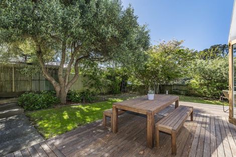 Photo of property in 57 Garden Road, Northland, Wellington, 6012