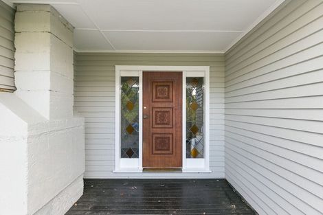 Photo of property in 165a Newlands Road, Newlands, Wellington, 6037