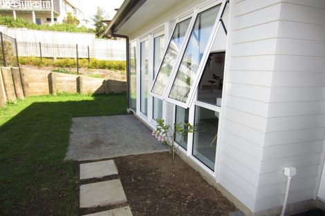 Photo of property in 20 Ridgeview Close, Red Beach, 0932