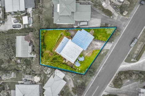 Photo of property in 2a Holiday Road, Stanmore Bay, Whangaparaoa, 0932