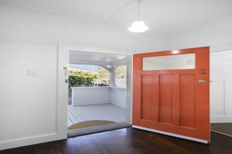Photo of property in 15b Atiawa Street, Glen Avon, New Plymouth, 4312