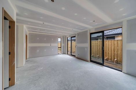 Photo of property in 21 Ellmers Street, Woodend, 7691