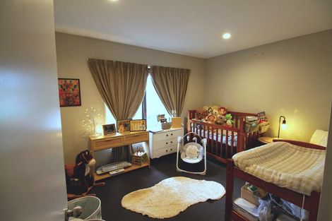 Photo of property in 2 Little Oaks Drive, Yaldhurst, Christchurch, 8042