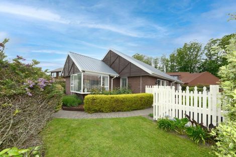 Photo of property in 11 Ludecke Place, Sockburn, Christchurch, 8042