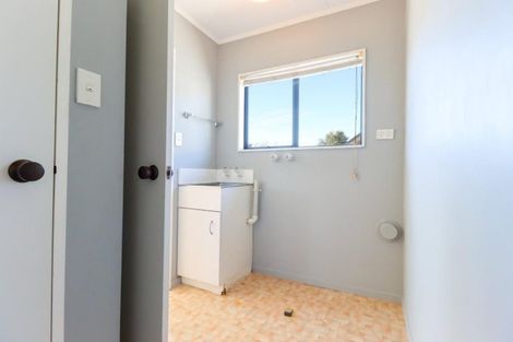 Photo of property in 75 Hillcrest Drive, Kelvin Grove, Palmerston North, 4414