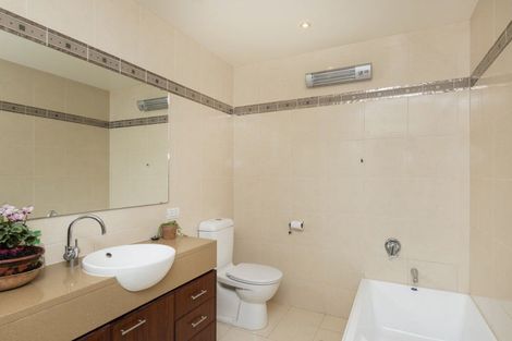 Photo of property in Bay View, 19/90 Customhouse Street, Gisborne, 4010