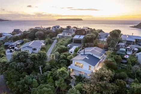 Photo of property in 57 Gordon Road, Plimmerton, Porirua, 5026