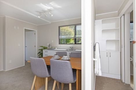 Photo of property in 30 Te Anau Place, Pakuranga Heights, Auckland, 2010