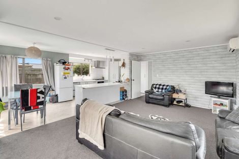 Photo of property in 14 Cholmondeley Crescent, Whitianga, 3510