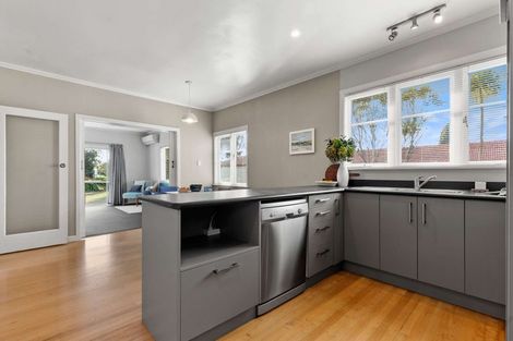 Photo of property in 57 Hamilton Road, Cambridge, 3434