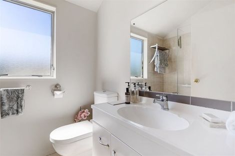 Photo of property in 2b Hall Avenue, Mangere, Auckland, 2022