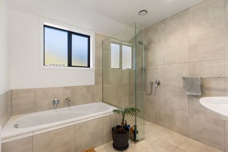 Photo of property in 28 Quill Street, Lake Hayes, Queenstown, 9304