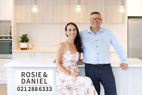 Photo of property in 8 Kawai Rise, Te Atatu Peninsula, Auckland, 0610