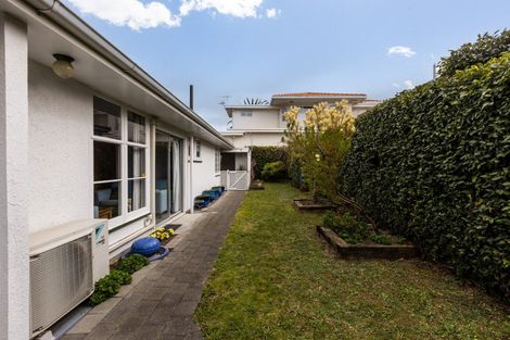 Photo of property in 3/10 Meeanee Quay, Westshore, Napier, 4110