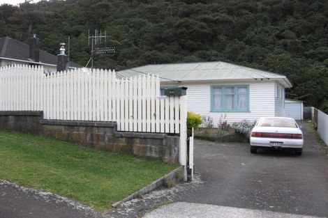 Photo of property in 68 Lees Grove, Wainuiomata, Lower Hutt, 5014