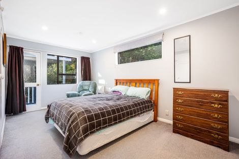 Photo of property in 28 Solander Place, Whitby, Porirua, 5024