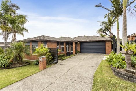 Photo of property in 41 Saltwood Street, Red Beach, 0932