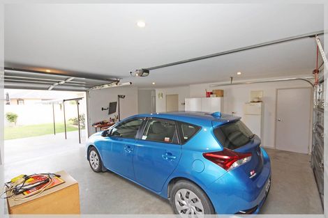 Photo of property in 25 Story Street, Foxton Beach, Foxton, 4815
