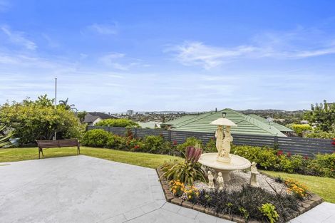 Photo of property in 95 Grovenor Drive, Orewa, 0931