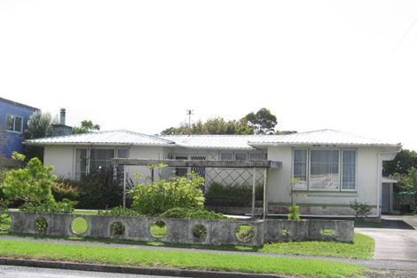 Photo of property in 99 Taikata Road, Te Atatu Peninsula, Auckland, 0610