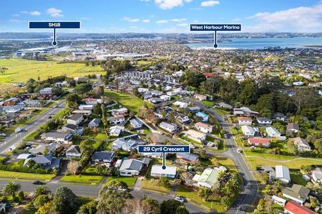 Photo of property in 29 Cyril Crescent, West Harbour, Auckland, 0618
