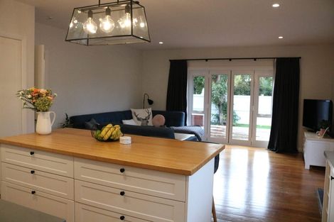 Photo of property in 22 Taikata Road, Te Atatu Peninsula, Auckland, 0610