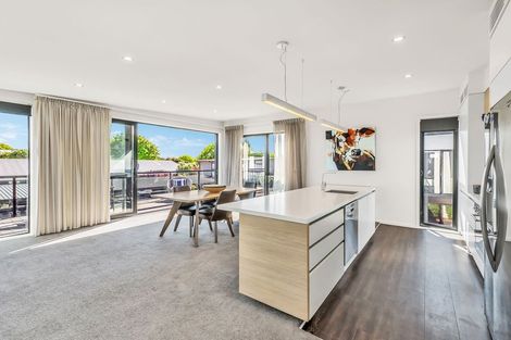 Photo of property in 4/275 Kilmore Street, Christchurch Central, Christchurch, 8011