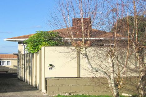 Photo of property in 14 Chorley Avenue, Massey, Auckland, 0614