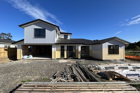 Photo of property in 2 Cutfield Lane, Kumeu, 0810