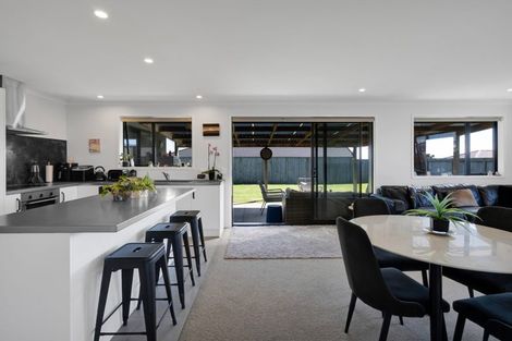 Photo of property in 15 Customhouse Street, Bell Block, New Plymouth, 4312