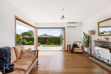Photo of property in 26 Durham Street, Te Atatu Peninsula, Auckland, 0610