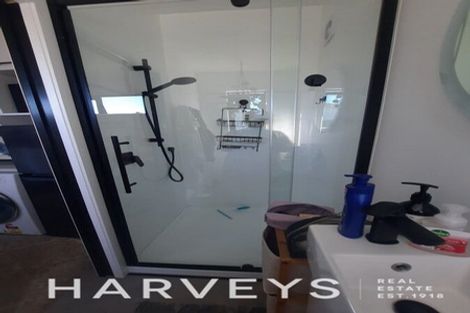 Photo of property in 5a Farwood Drive, Henderson, Auckland, 0612