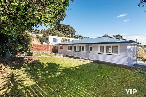 Photo of property in 23 Omega Street, Newlands, Wellington, 6037