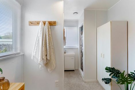 Photo of property in 8 The Avenue, Otaki Beach, Otaki, 5512